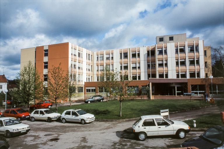 Bâtiment de l'établissement hospitalier pour personnes agées dépendantes, vue d'ensemble. © Région Bourgogne-Franche-Comté, Inventaire du patrimoine