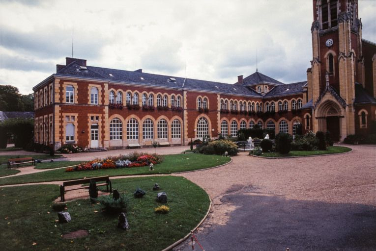 Aile gauche, façade antérieure. © Région Bourgogne-Franche-Comté, Inventaire du patrimoine