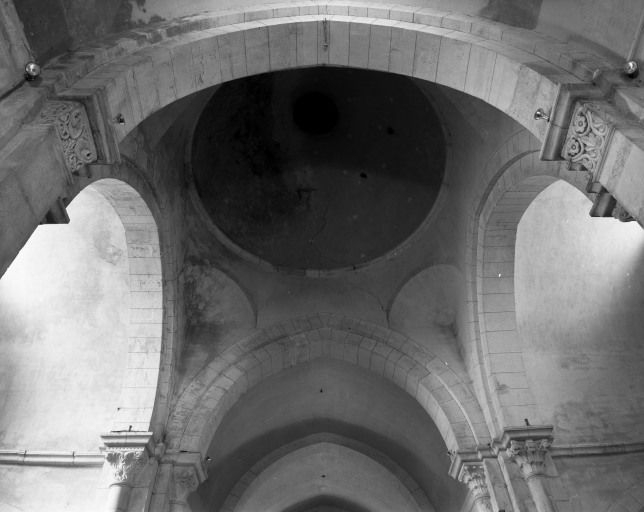 Croisée du transept : coupole sur trompes. © Région Bourgogne-Franche-Comté, Inventaire du patrimoine