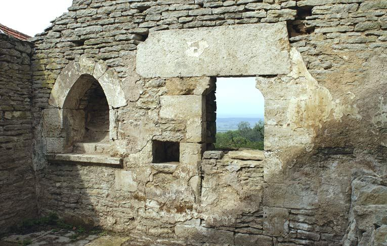 Chapelle, mur ouest, en 2002. © Région Bourgogne-Franche-Comté, Inventaire du patrimoine