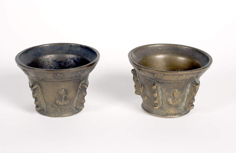 Vue d'ensemble des deux mortiers © Région Bourgogne-Franche-Comté, Inventaire du patrimoine