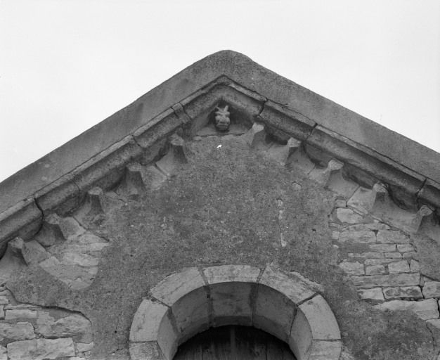 Façade : détail du pignon. © Région Bourgogne-Franche-Comté, Inventaire du patrimoine