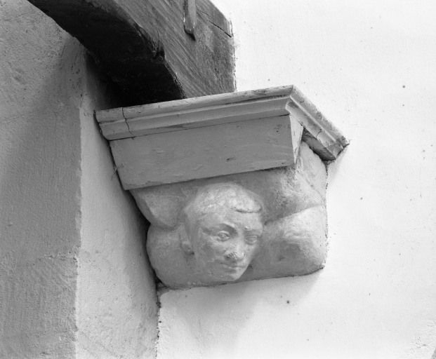 Console droite de la poutre de gloire. © Région Bourgogne-Franche-Comté, Inventaire du patrimoine