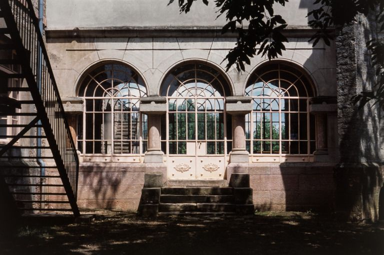 Galerie de liaison vers la chapelle. © Région Bourgogne-Franche-Comté, Inventaire du patrimoine