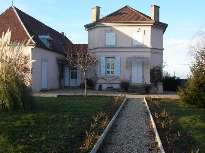 Vue d'ensemble de la façade. © Ecomusée de la Bresse Bourguignonne
