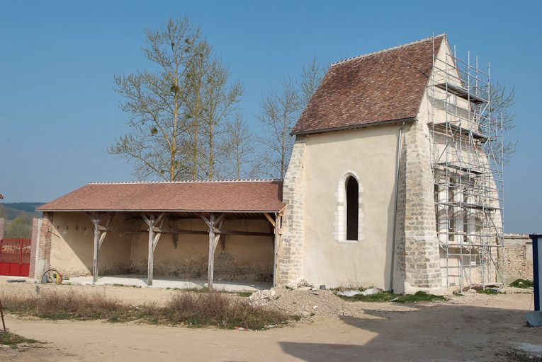 Hangar et chapelle. © Région Bourgogne-Franche-Comté, Inventaire du patrimoine