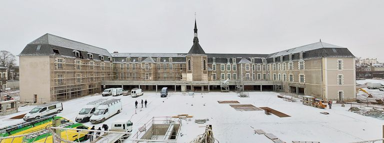 Façade antérieure de l'ancien hôpital général. © Région Bourgogne-Franche-Comté, Inventaire du patrimoine