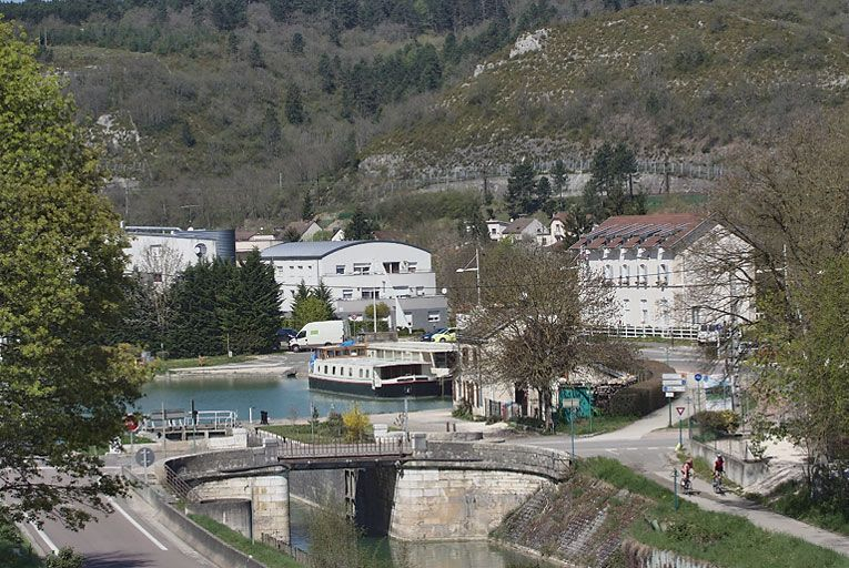 Vue d'ensemble du pont, vu de dessus. © Région Bourgogne-Franche-Comté, Inventaire du patrimoine
