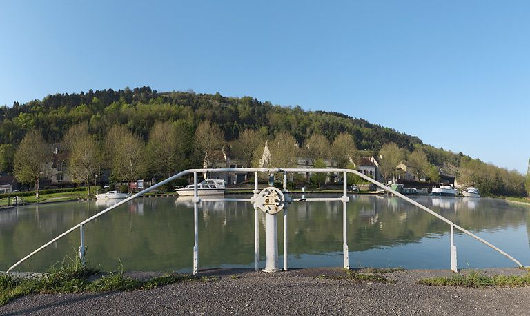 Vanne du déversoir. © Région Bourgogne-Franche-Comté, Inventaire du patrimoine