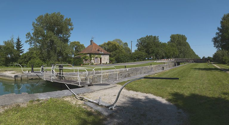Vue d'amont. © Région Bourgogne-Franche-Comté, Inventaire du patrimoine