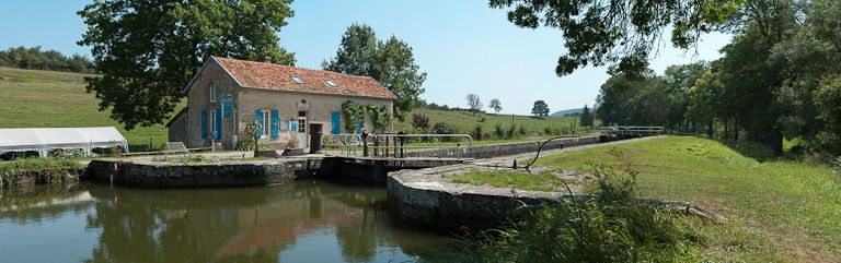 Vue du site d'écluse. © Région Bourgogne-Franche-Comté, Inventaire du patrimoine