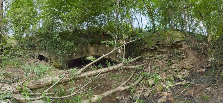 Vue des deux arches de l'aqueduc. © Région Bourgogne-Franche-Comté, Inventaire du patrimoine