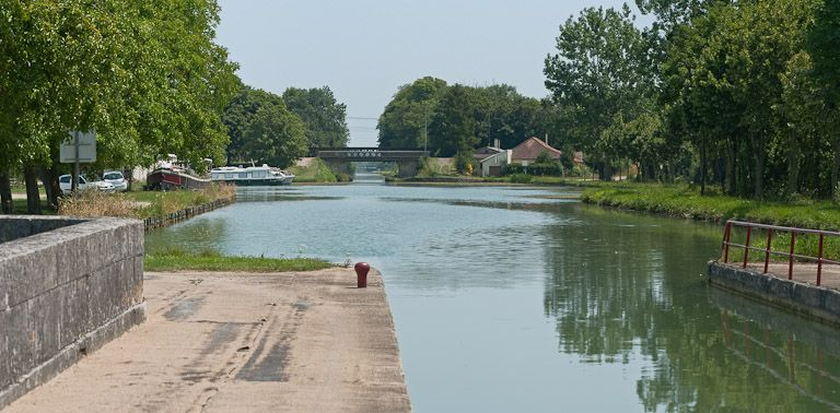 Vue d'ensemble du port. © Région Bourgogne-Franche-Comté, Inventaire du patrimoine