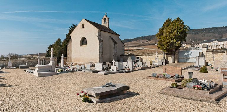 Vue côté chevet et cimetière. © Région Bourgogne-Franche-Comté, Inventaire du patrimoine Vue côté chevet et cimetière. © Région Bourgogne-Franche-Comté, Inventaire du patrimoine