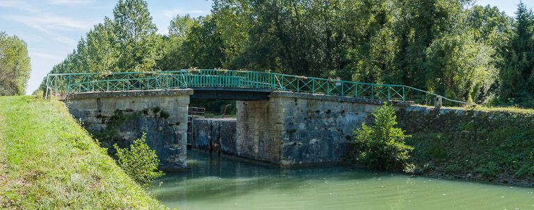 Le pont vu d'aval. © Région Bourgogne-Franche-Comté, Inventaire du patrimoine