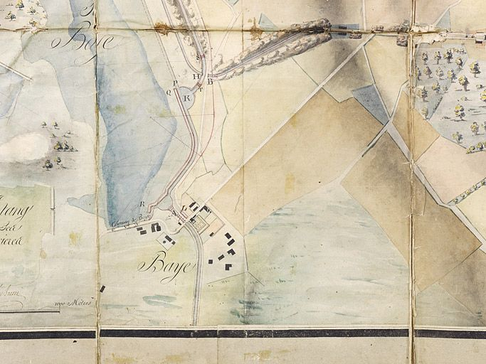 "Carte topographique des différents étangs destinés à former le réservoir du point de partage du Canal du Nivernais" : détail du site de l'écluse, dite de Baye. (Plan aquarellé ; 127 x 103 cm, Archives VNF-direction territoriale Centre-Bourgogne ; s… © Région Bourgogne-Franche-Comté, Inventaire du patrimoine