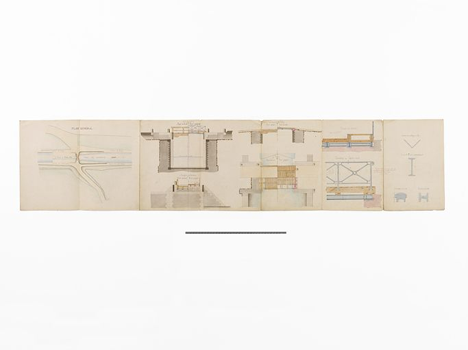 "Projet de remplacement du tablier en charpente par un tablier métallique. Pont sur l'écluse de Marré n°10". Plan général, élévations et coupe du pont actuel et du pont projeté. Détail des garde-corps en métal. (Dessin ; 7 feuilles de 21 x 31 cm ; j… © Région Bourgogne-Franche-Comté, Inventaire du patrimoine