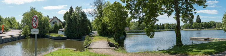 Vue d'ensemble de l'étang. © Région Bourgogne-Franche-Comté, Inventaire du patrimoine