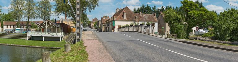 Vue de la D985. © Région Bourgogne-Franche-Comté, Inventaire du patrimoine