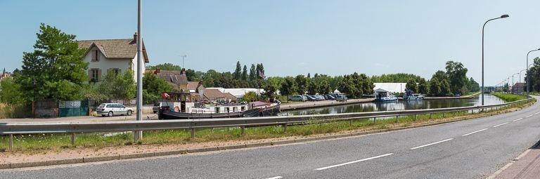 Vue d'ensemble du port. © Région Bourgogne-Franche-Comté, Inventaire du patrimoine