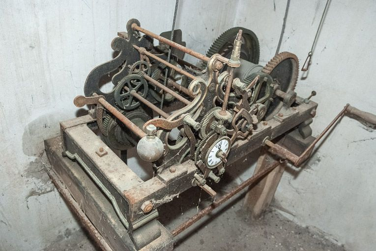 Vue d'ensemble du mécanisme d'horloge. © Région Bourgogne-Franche-Comté, Inventaire du patrimoine