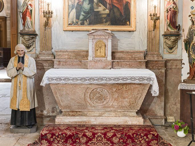 Autel secondaire : chapelle sud. © Région Bourgogne-Franche-Comté, Inventaire du patrimoine