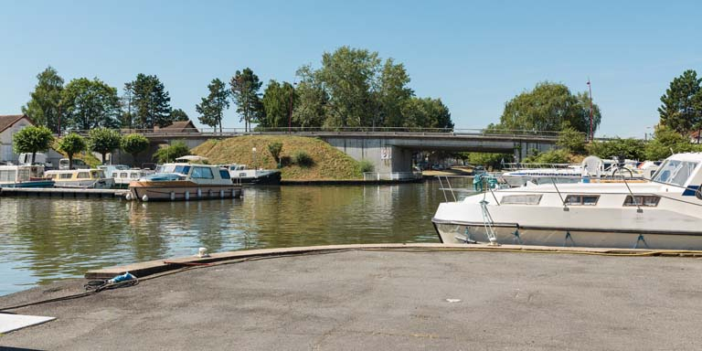 Vue générale du site et du pont. © Région Bourgogne-Franche-Comté, Inventaire du patrimoine