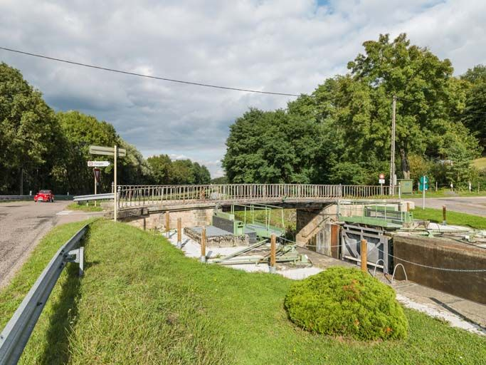 Vue d'ensemble du pont. © Région Bourgogne-Franche-Comté, Inventaire du patrimoine