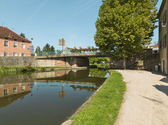 Vue d'ensemble du pont. © Région Bourgogne-Franche-Comté, Inventaire du patrimoine
