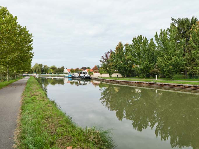 Vue d'ensemble du port. © Région Bourgogne-Franche-Comté, Inventaire du patrimoine