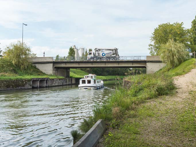 Vue d'ensemble du pont. © Région Bourgogne-Franche-Comté, Inventaire du patrimoine