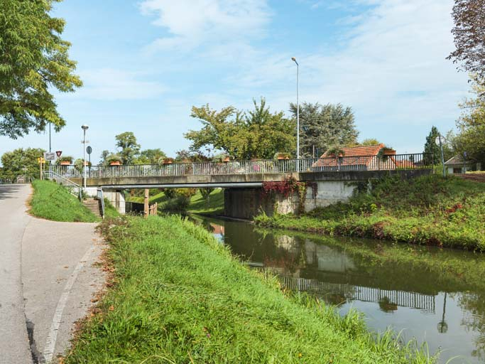 Vue d'ensemble du pont. © Région Bourgogne-Franche-Comté, Inventaire du patrimoine