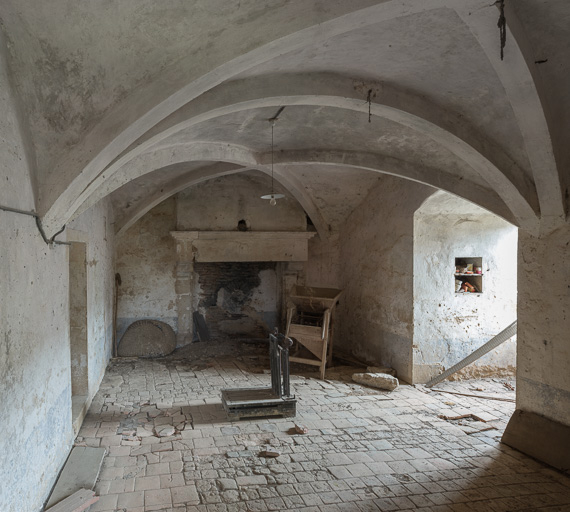 ensemble castral © Région Bourgogne-Franche-Comté, Inventaire du patrimoine ensemble castral © Région Bourgogne-Franche-Comté, Inventaire du patrimoine