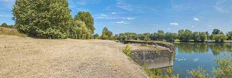 écluse © Région Bourgogne-Franche-Comté, Inventaire du patrimoine  écluse © Région Bourgogne-Franche-Comté, Inventaire du patrimoine
