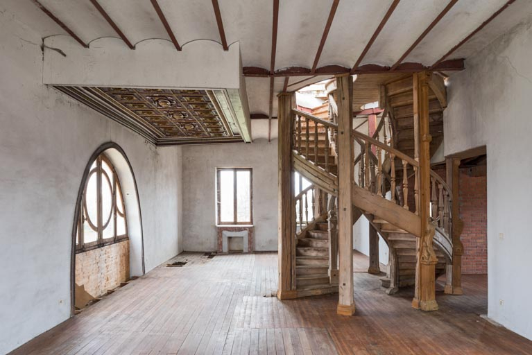 escalier © Région Bourgogne-Franche-Comté, Inventaire du patrimoine  escalier © Région Bourgogne-Franche-Comté, Inventaire du patrimoine