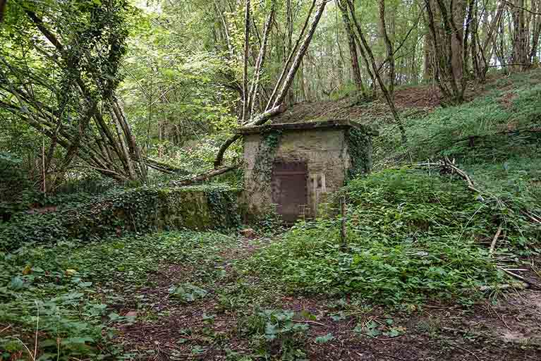 usine de mise en bouteilles des eaux minérales © Région Bourgogne-Franche-Comté, Inventaire du patrimoine