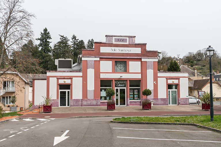 salle des fêtes salle de spectacle © Région Bourgogne-Franche-Comté, Inventaire du patrimoine  salle des fêtes salle de spectacle © Région Bourgogne-Franche-Comté, Inventaire du patrimoine