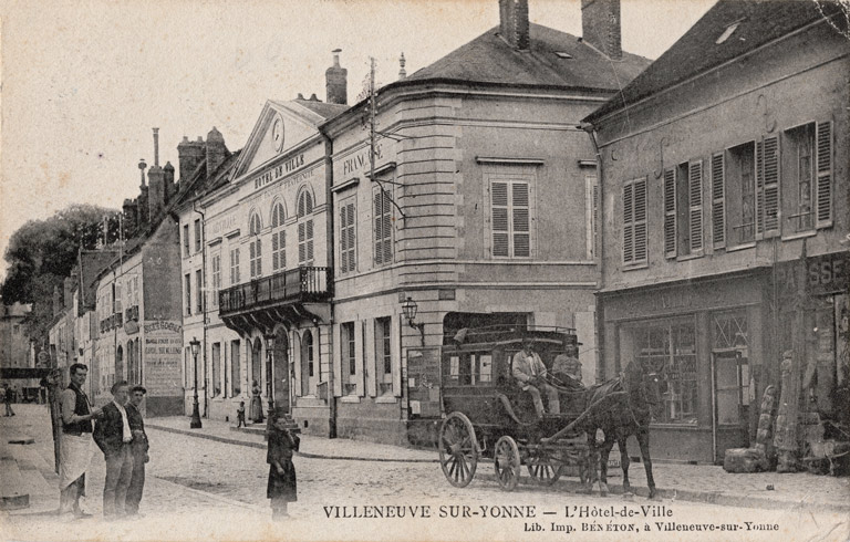 hôtel de ville théâtre © Région Bourgogne-Franche-Comté, Inventaire du patrimoine  hôtel de ville théâtre © Région Bourgogne-Franche-Comté, Inventaire du patrimoine