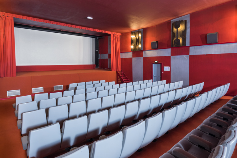 chapelle théâtre cinéma © Région Bourgogne-Franche-Comté, Inventaire du patrimoine  chapelle théâtre cinéma © Région Bourgogne-Franche-Comté, Inventaire du patrimoine