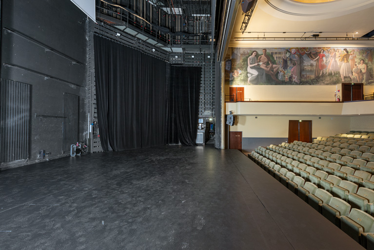  maison du peuple théâtre © Région Bourgogne-Franche-Comté, Inventaire du patrimoine