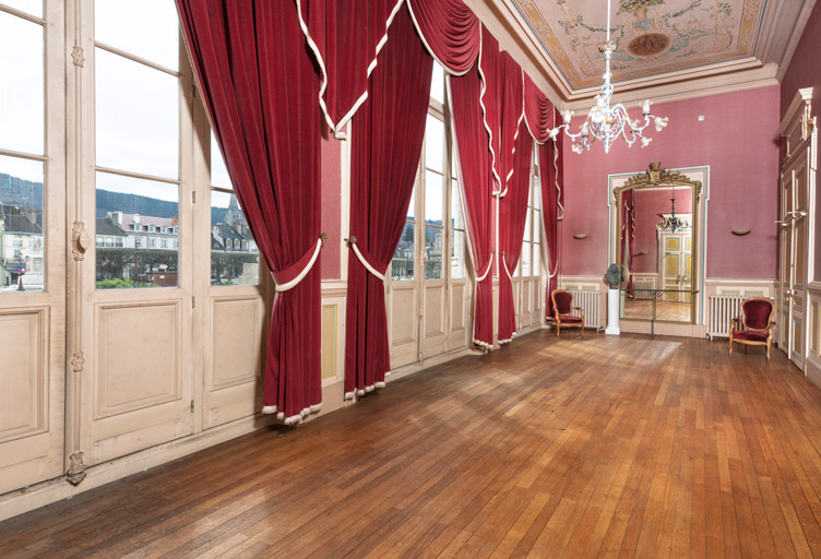  théâtre halle © Région Bourgogne-Franche-Comté, Inventaire du patrimoine