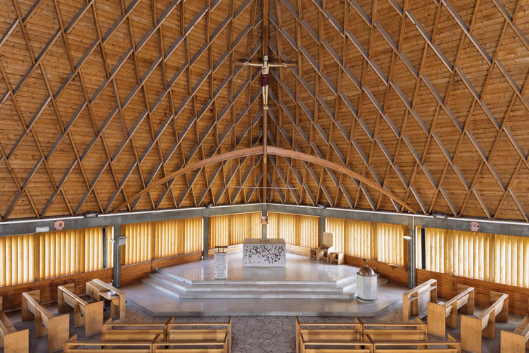  église choeur nef charpente autel ambon fonts baptismaux © Région Bourgogne-Franche-Comté, Inventaire du patrimoine