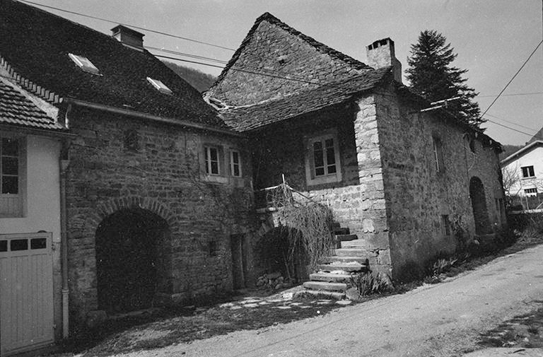 Ferme cadastrée 1964 AB : façade sur rue. © Région Bourgogne-Franche-Comté, Inventaire du patrimoine