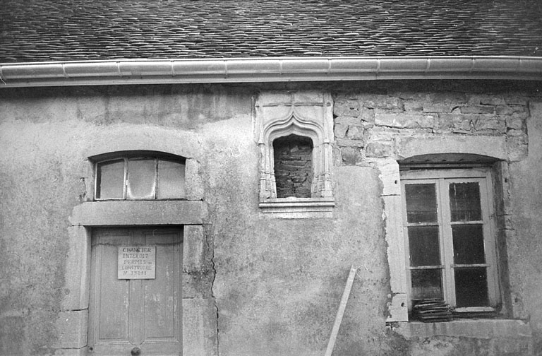 Maison : niche en façade. © Région Bourgogne-Franche-Comté, Inventaire du patrimoine