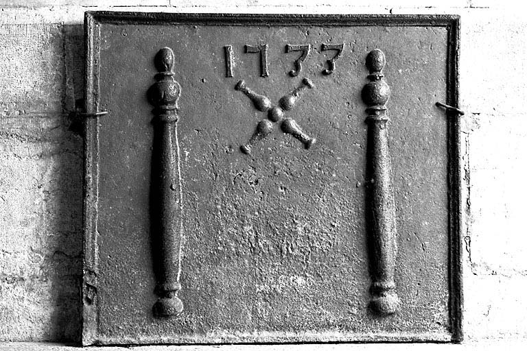 Plaque datée de 1733. © Région Bourgogne-Franche-Comté, Inventaire du patrimoine