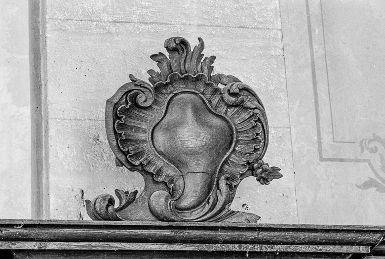 Cartouche des boiseries de la nef. © Région Bourgogne-Franche-Comté, Inventaire du patrimoine