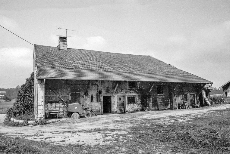 Façade latérale droite. © Région Bourgogne-Franche-Comté, Inventaire du patrimoine