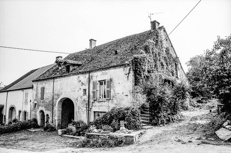 Ferme cadastrée 1964 AC 54 : vue d'ensemble. © Région Bourgogne-Franche-Comté, Inventaire du patrimoine