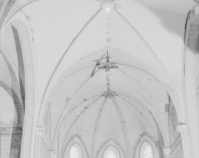 Vue générale en contre-plongée. © Région Bourgogne-Franche-Comté, Inventaire du patrimoine