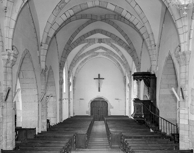 La nef vue depuis le choeur. © Région Bourgogne-Franche-Comté, Inventaire du patrimoine